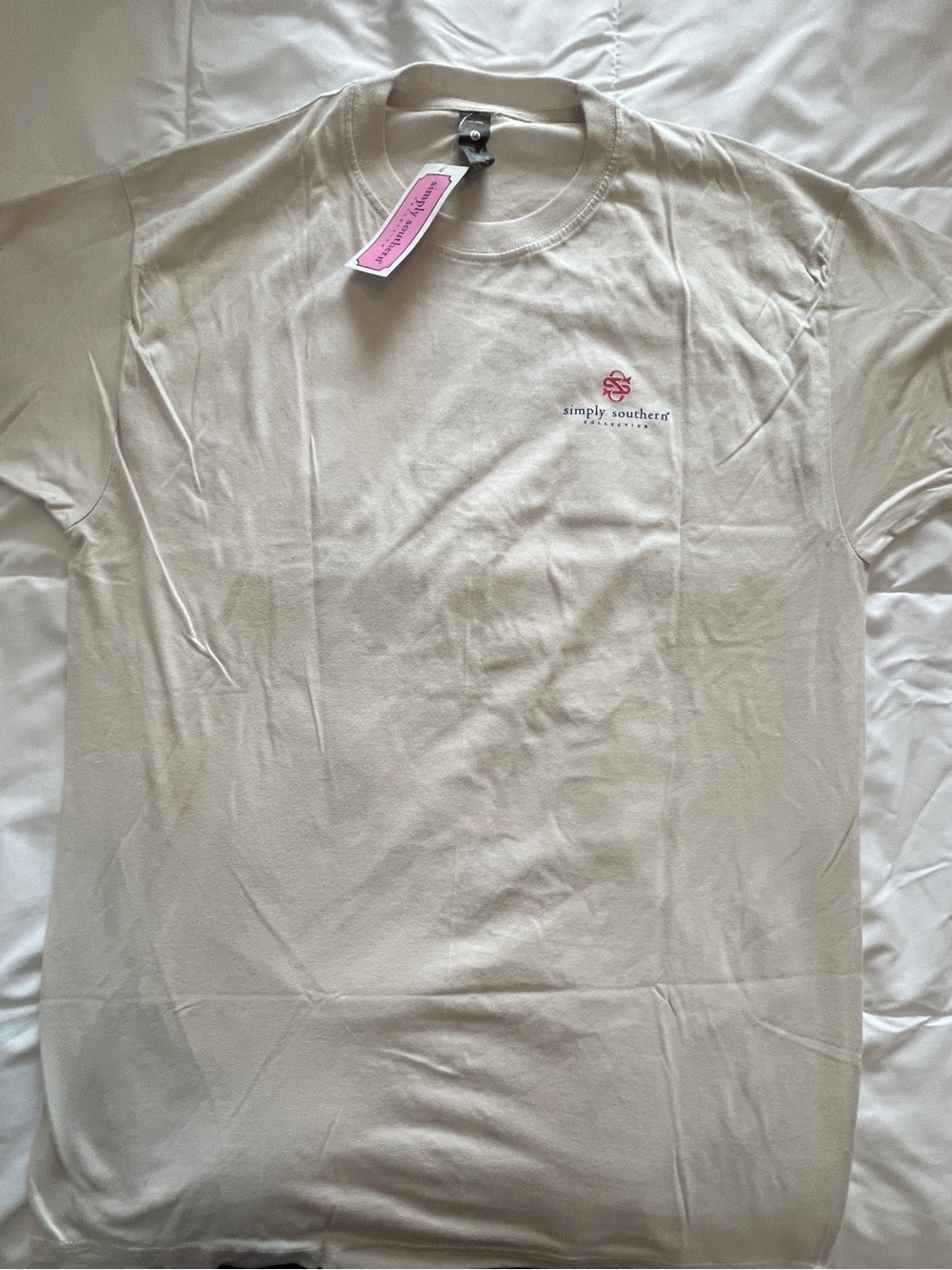 Simply Southern Beige “Everything Will Be Ok”T‑Shirt Size Medium - Picture 2 of 3
